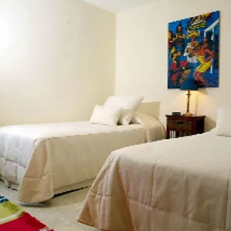 Sleeps 8 Air Con Villa *