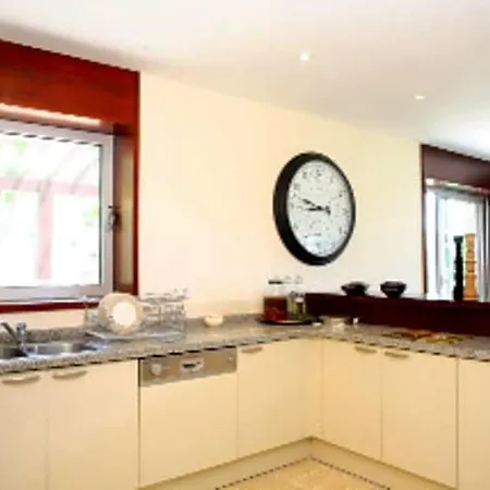 Villa Sleeps 8 Air Con Bodrum