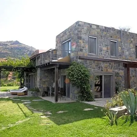 Sleeps 8 Air Con Bodrum