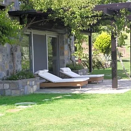 Sleeps 8 Air Con *