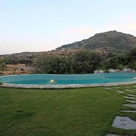 Villa Sleeps 8 Air Con *