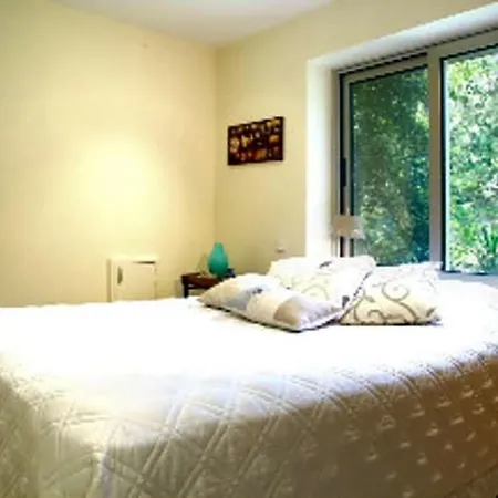 Sleeps 8 Air Con Villa *